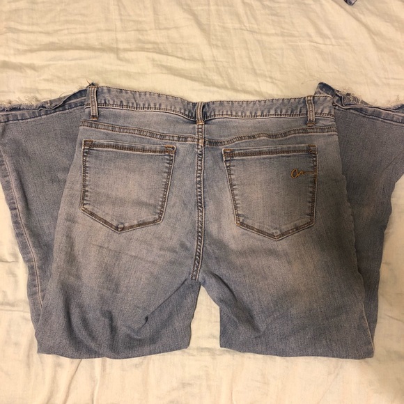 American Rag Light Wash Cropped Flare Jeans - Picture 3 of 3